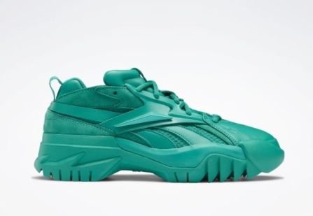 Zgodbe med &scaron;ivi: kako sem spoznal svet &ldquo;Reebok shoes classic&rdquo;